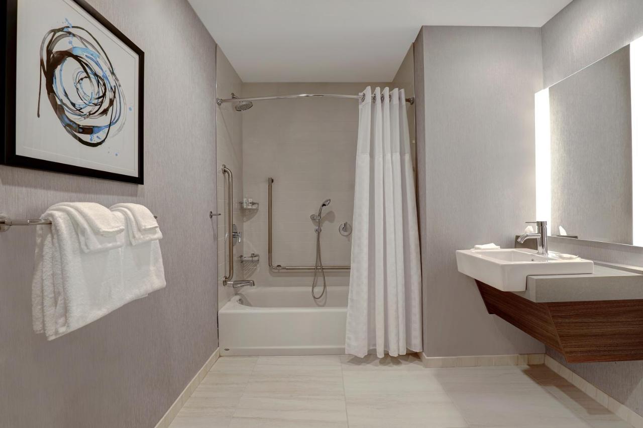 Hyatt Place Ottawa West Экстерьер фото