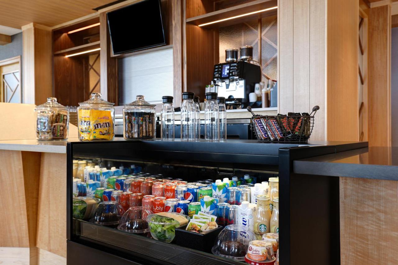 Hyatt Place Ottawa West Экстерьер фото