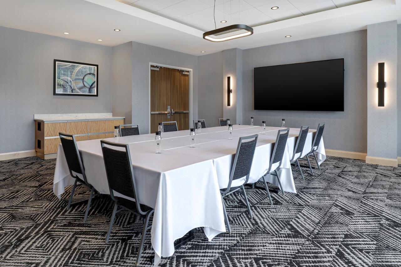 Hyatt Place Ottawa West Экстерьер фото