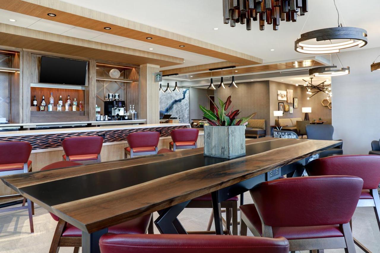Hyatt Place Ottawa West Экстерьер фото