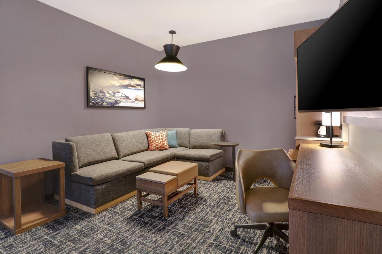 Hyatt Place Ottawa West Экстерьер фото